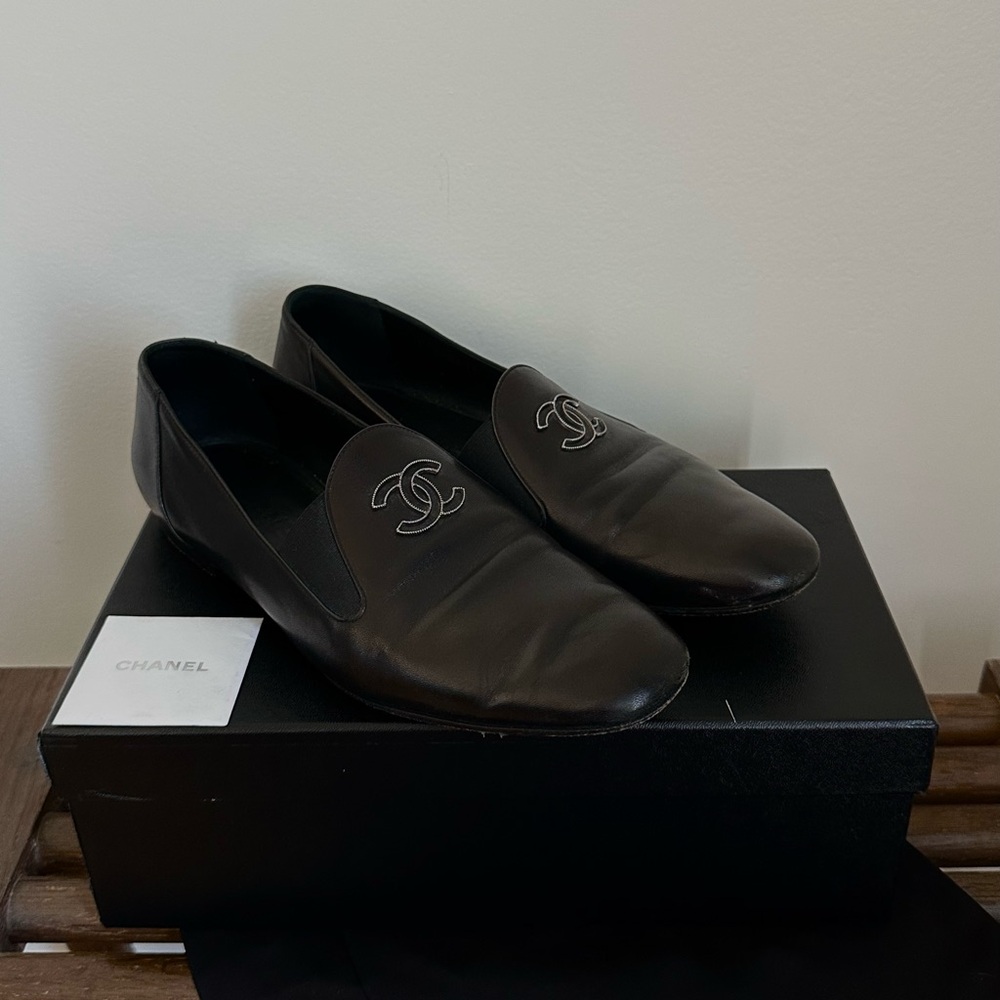 CHANEL Women's Elegant Black Slip-On Loafers
